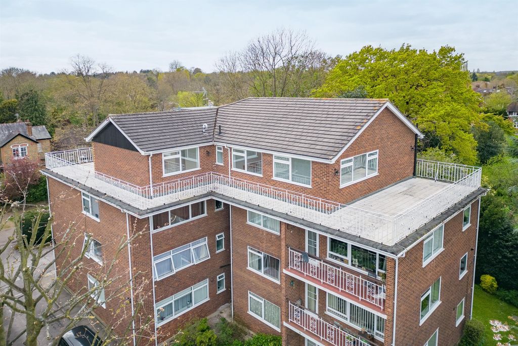 Property photo 1 of 21