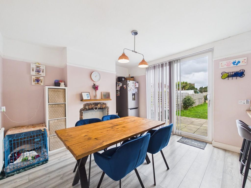 Property photo 3 of 34 Cam01576G0-Pr0339-Still018.Jpg