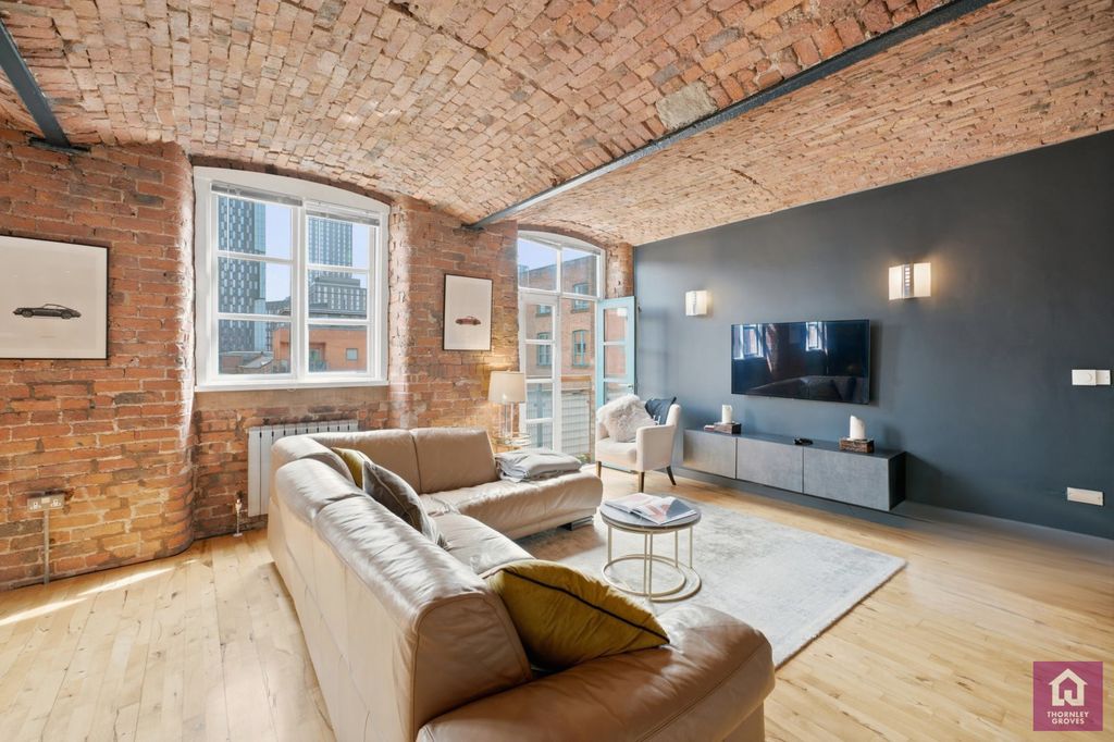 Property photo 3 of 13 Pbox-Img.Jpg