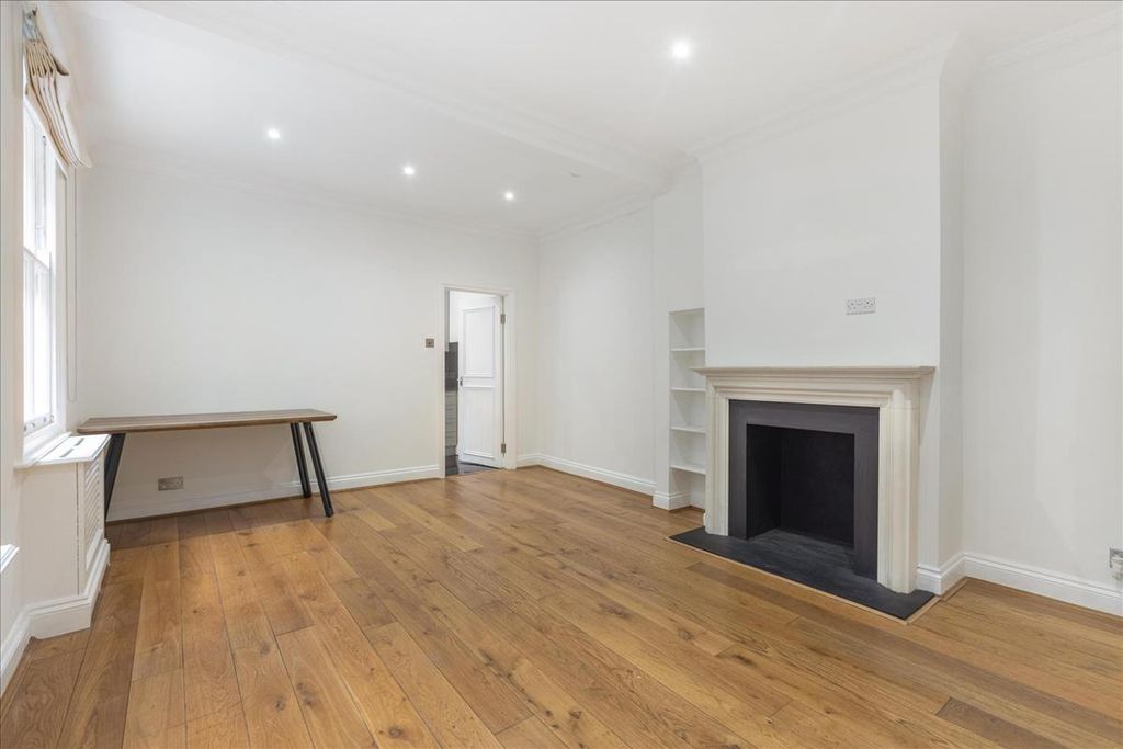 Property photo 3 of 11