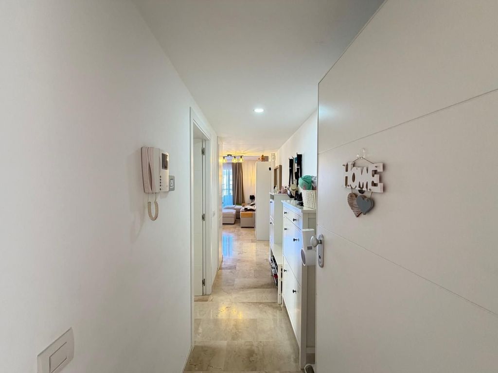 Property photo 2 of 50