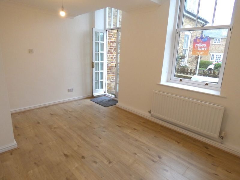 Property photo 2 of 7 Picture 2