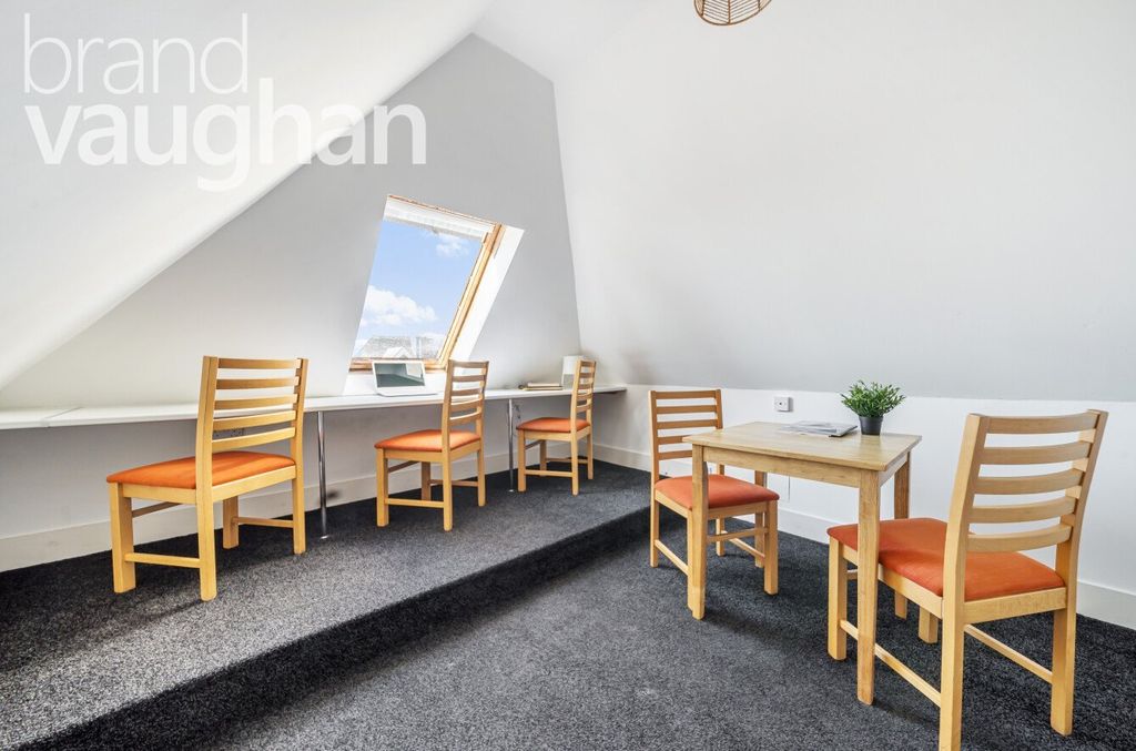 Property photo 3 of 9 Picture No. 08