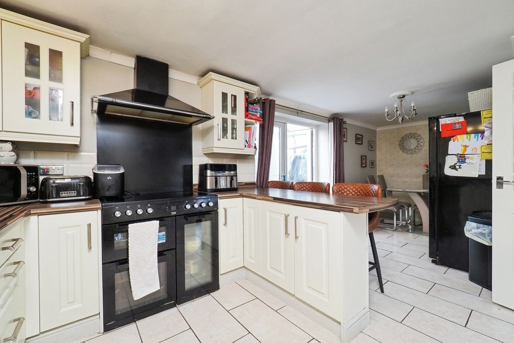 Property photo 1 of 16 Photo