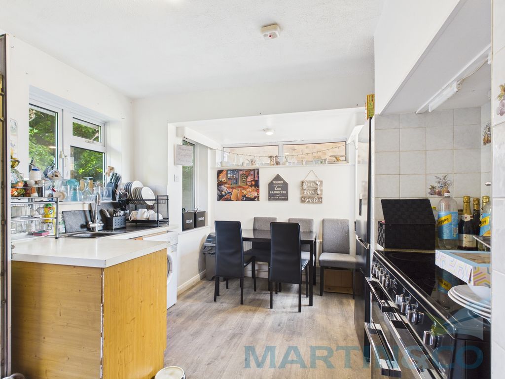 Property photo 3 of 29