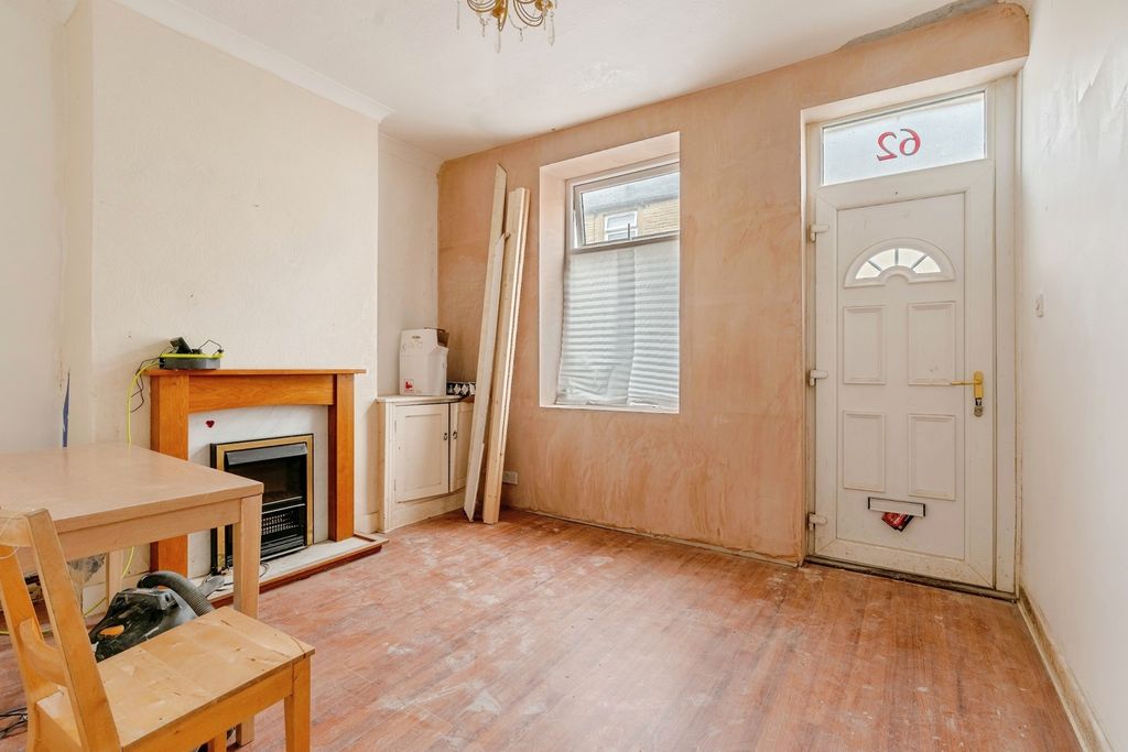 Property photo 2 of 13 Pbox-Img.Jpg