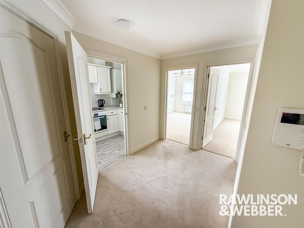 Property photo 3 of 8 Img_8202.Jpg