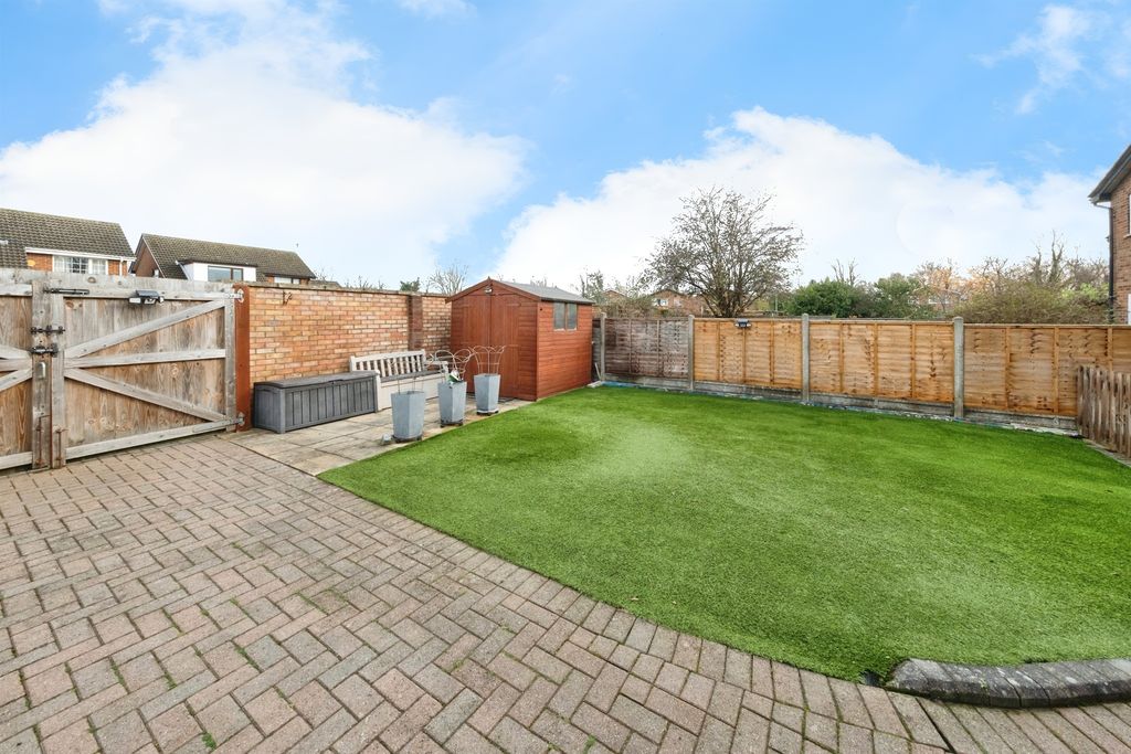 Property photo 2 of 17