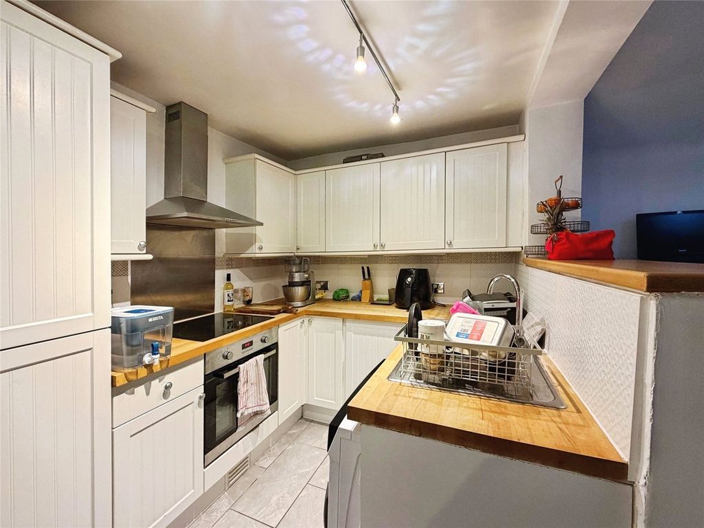 Property photo 3 of 9 Picture No. 14