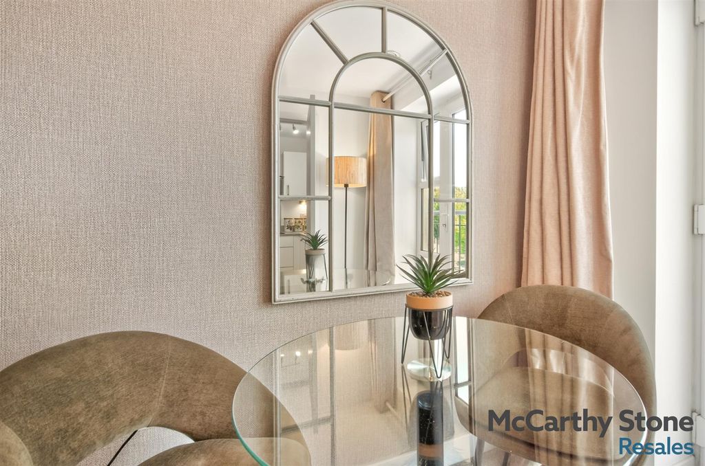 Property photo 1 of 31 8689857-Interior17.Jpg