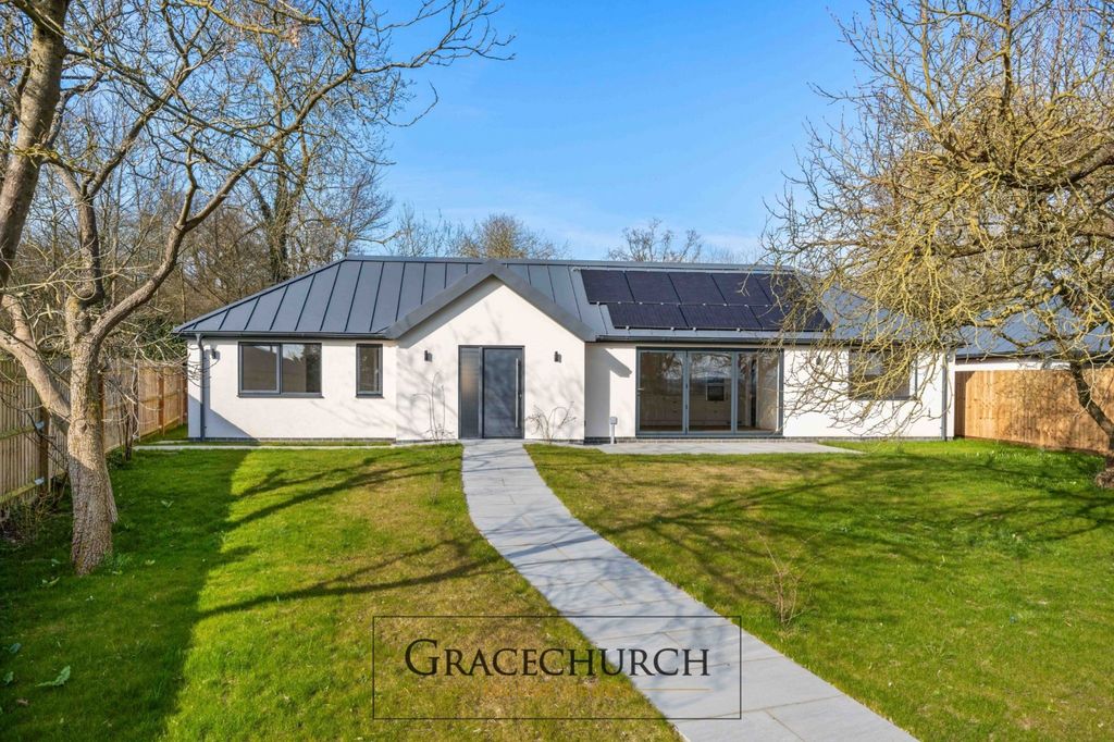 Property photo 1 of 24 2/3 Bedroom Detached Home