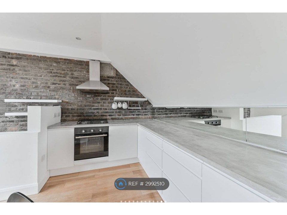 Property photo 2 of 12 Kitchen