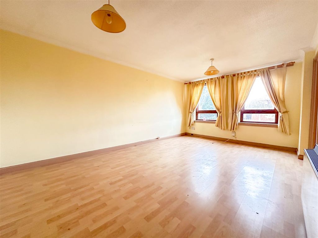 Property photo 2 of 7 Lounge