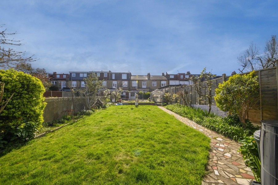 Property photo 2 of 23