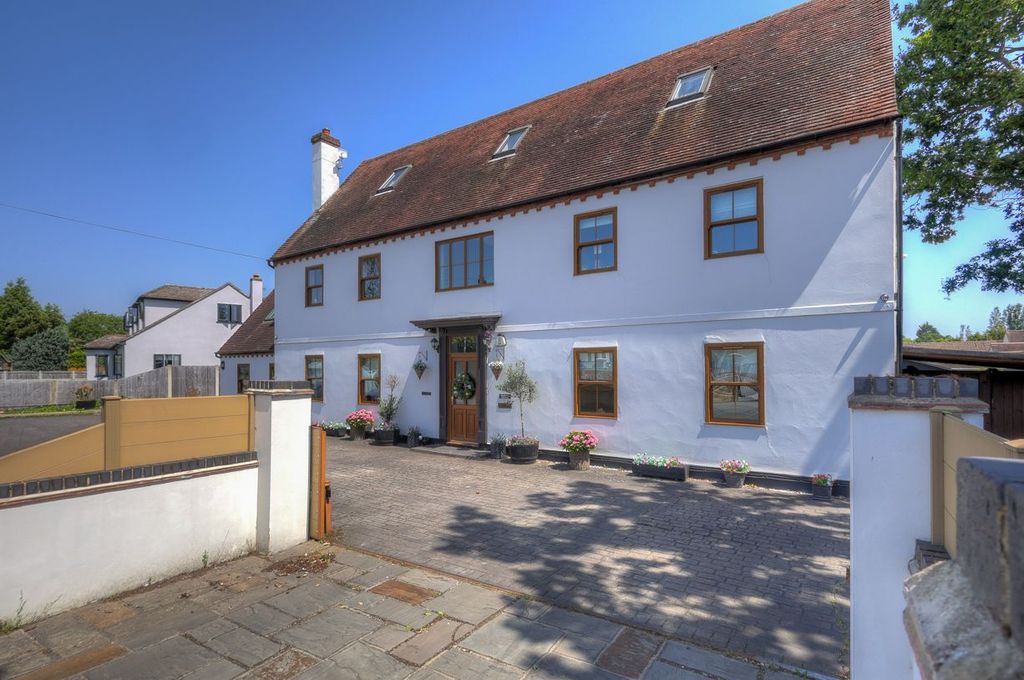 Property photo 1 of 60