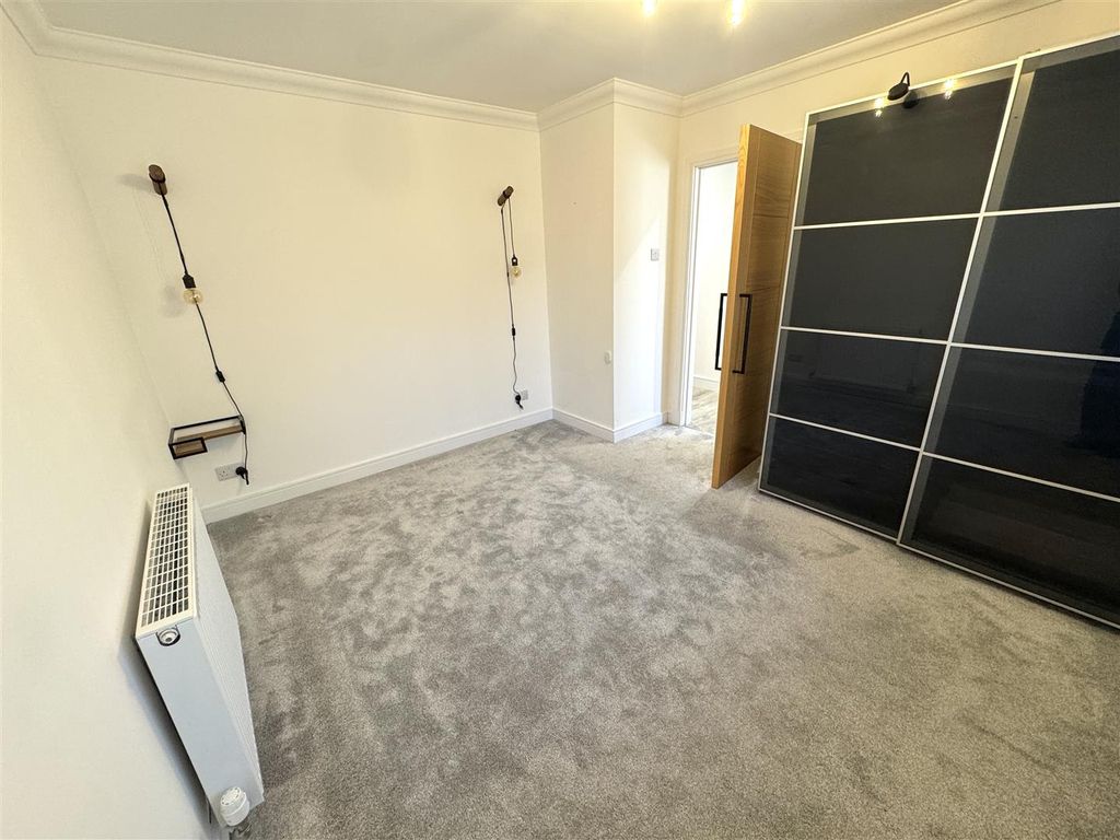 Additional image 5 of 2 bed flat to rentWide Close, Lanark ML11