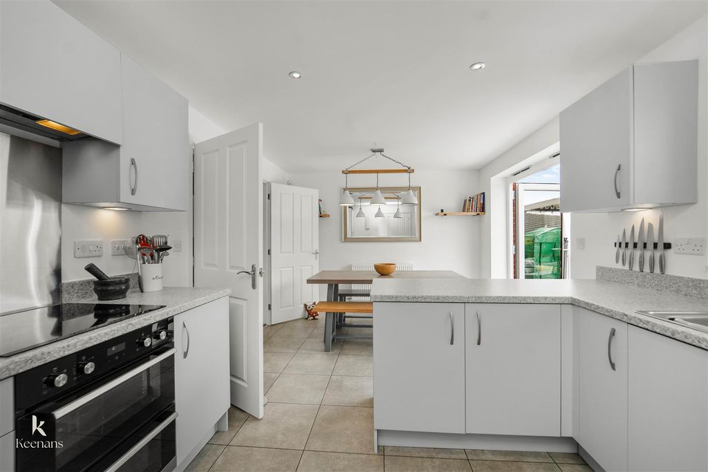Property photo 2 of 46 Untitled-03825.Jpg