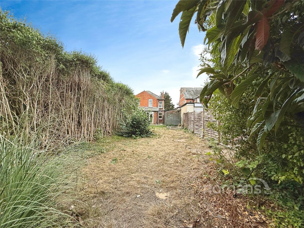 Property photo 2 of 21 Picture No. 04