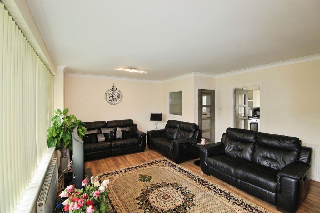 Property photo 3 of 15 Gallery