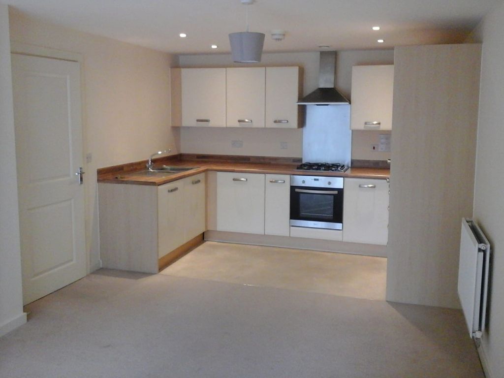 Property photo 2 of 9 Bedroom