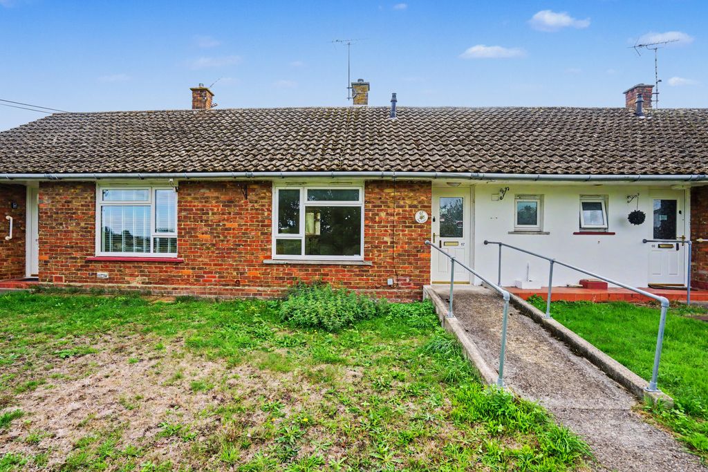 Property photo 1 of 14 67 Oak Lane, Upchurch, Kent, Me9 7Ay