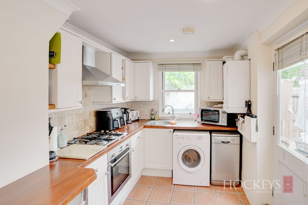 Property photo 2 of 12