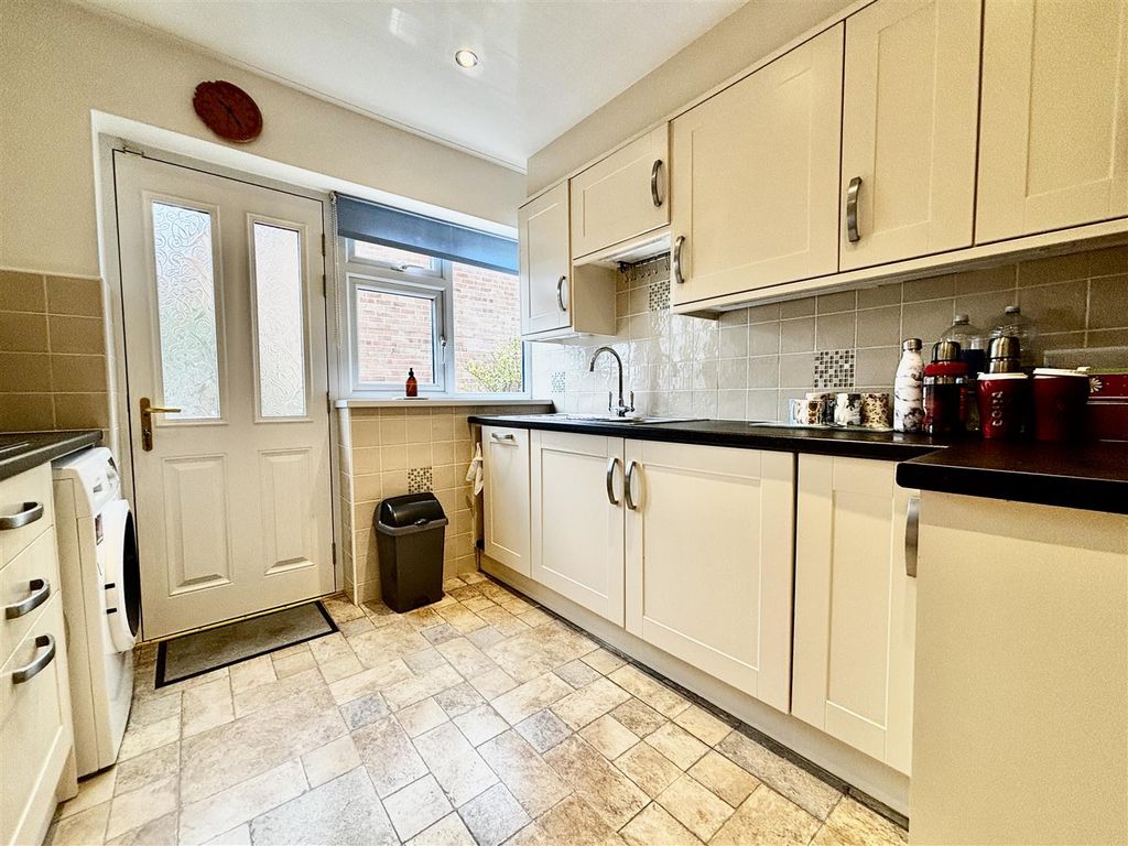 Property photo 2 of 24