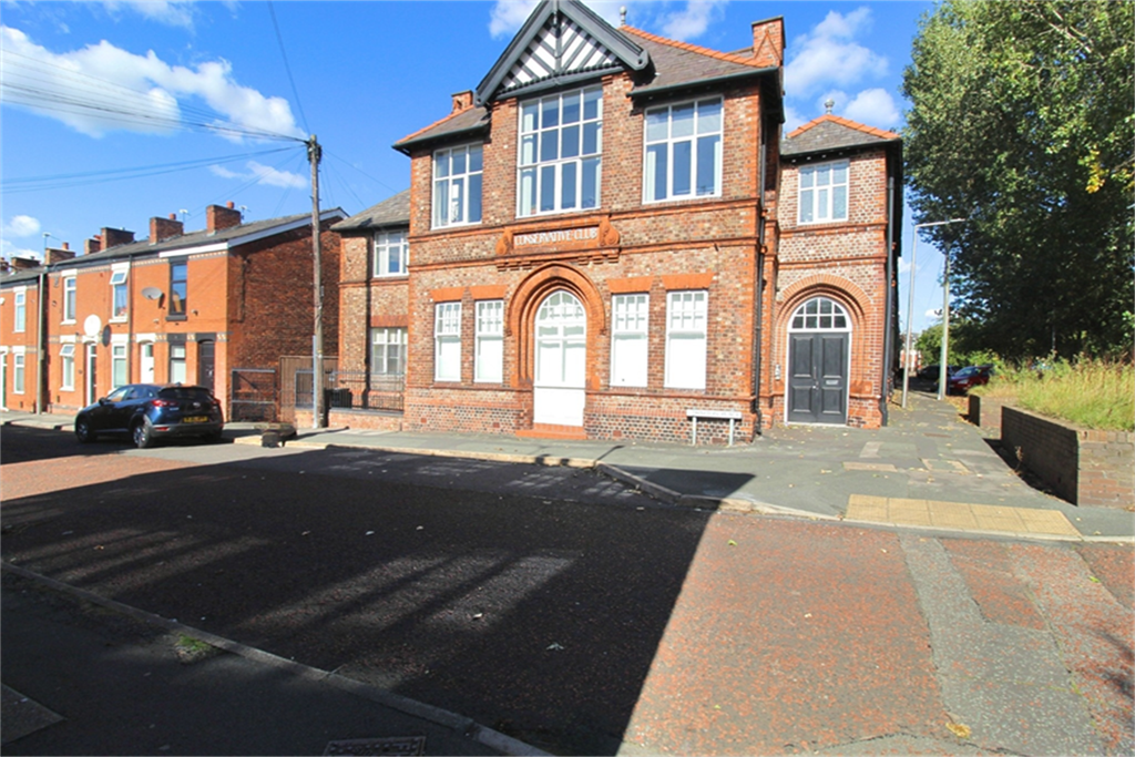 Property photo 1 of 8 (Main)