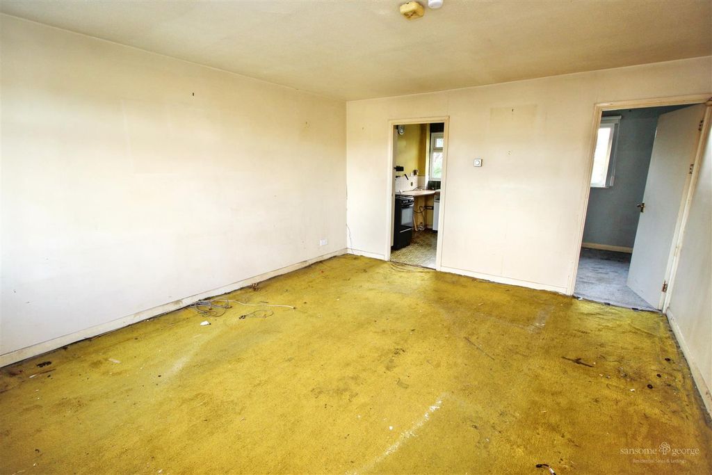 Property photo 3 of 9 Living Room