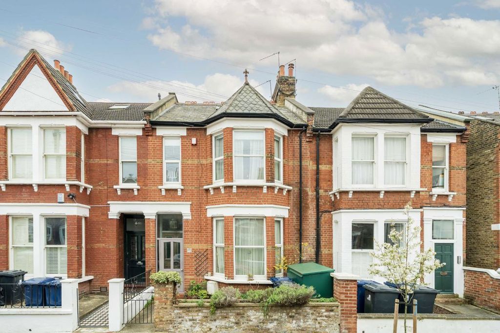 Property photo 1 of 8