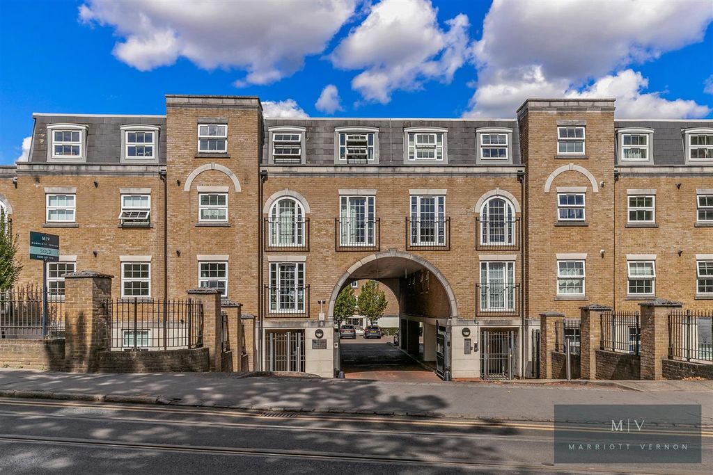 Property photo 1 of 12 Angel Court Flat 5 MV-13.Jpg