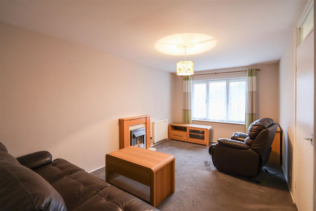Property photo 2 of 11 Img_0306.Jpg