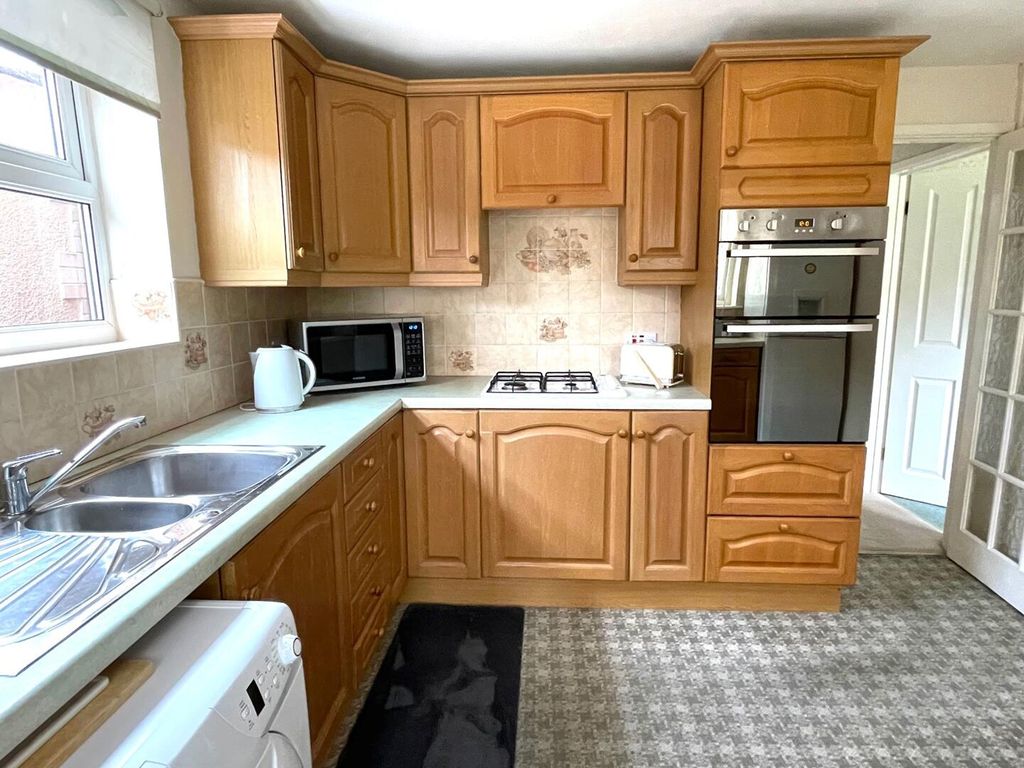 Property photo 2 of 26 Kitchen