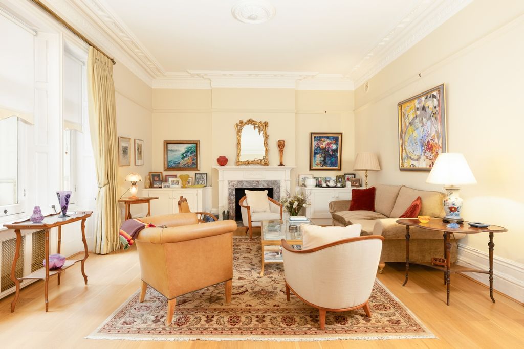 Property photo 2 of 15 Reception Room (2)