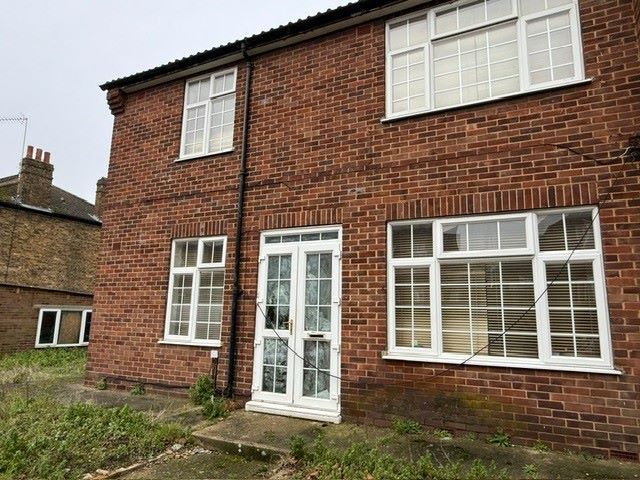Property photo 1 of 2