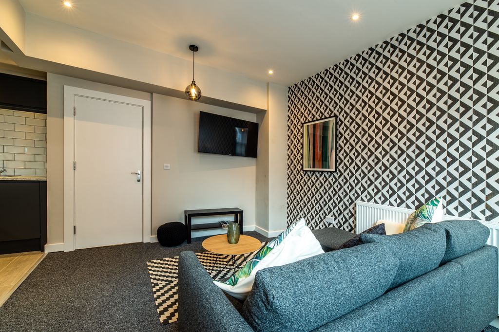 Property photo 1 of 11 The Maze Apt 1-003