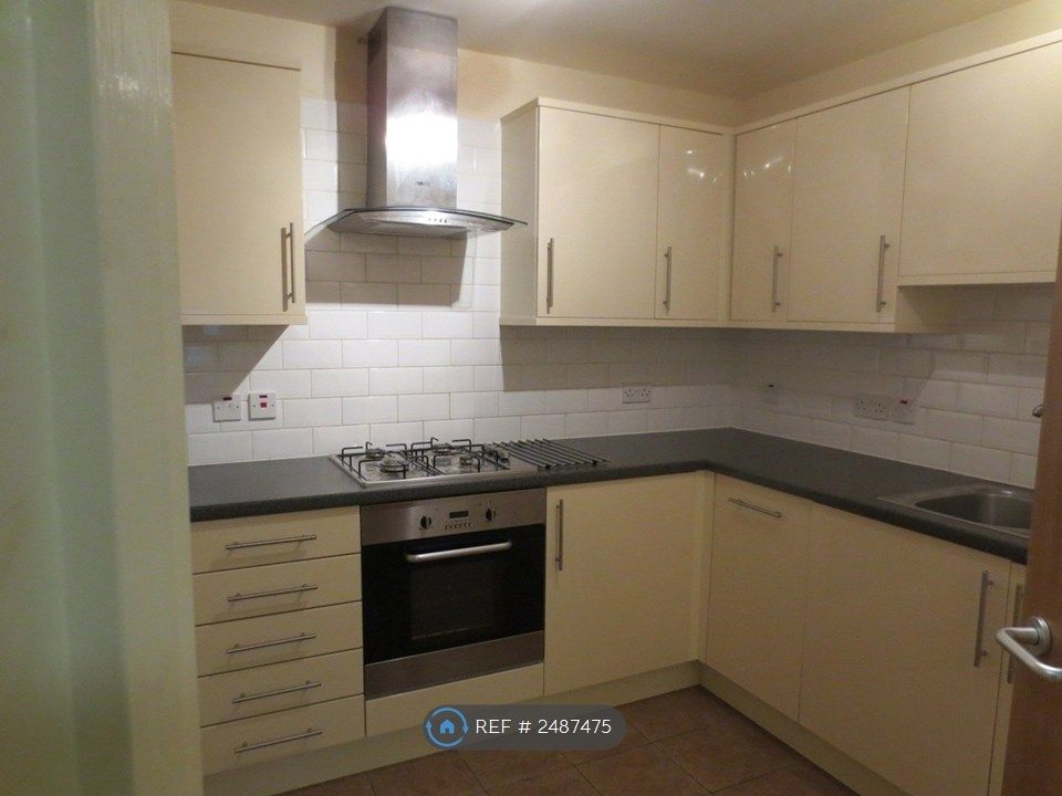 Property photo 3 of 7 Kitchen