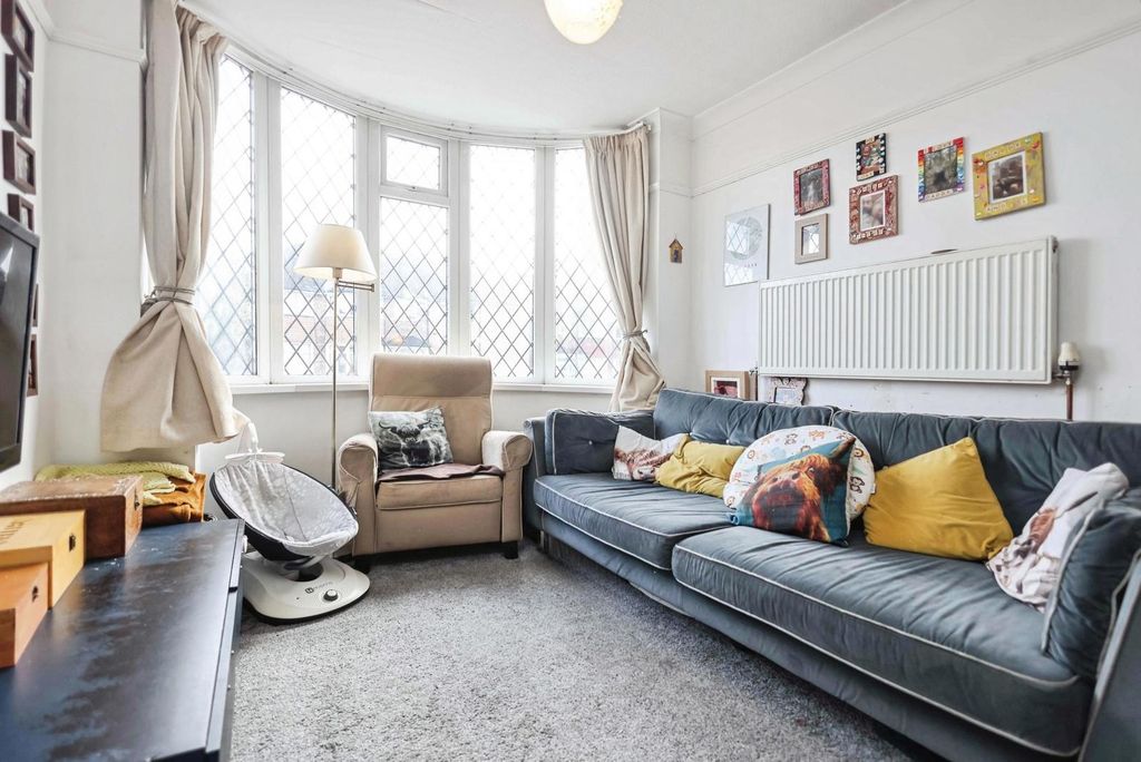 Property photo 2 of 30 Pbox-Img.Jpg