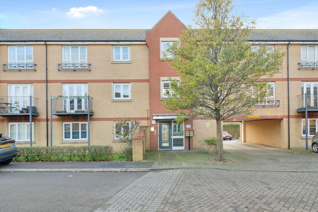 Property photo 1 of 18