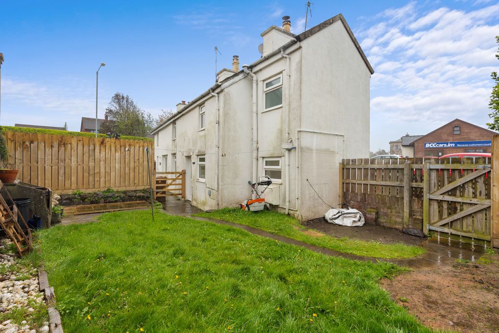 Property photo 1 of 13 Mona Beg