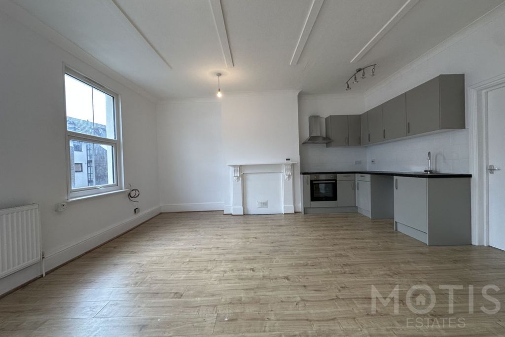 Property photo 3 of 5 Photo 5