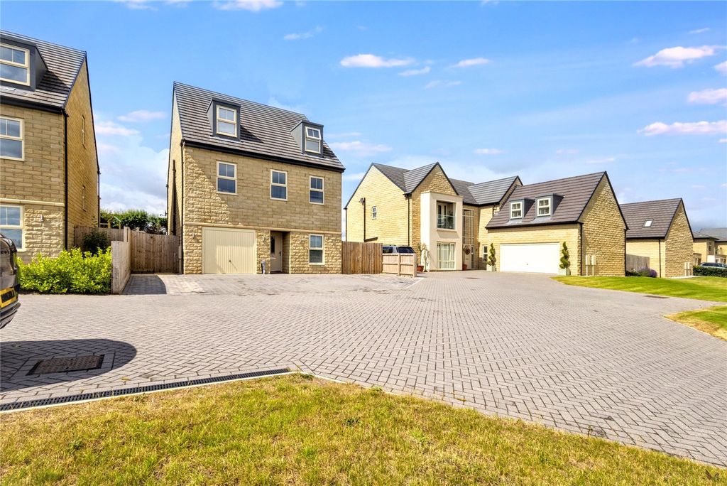 Property photo 3 of 17 Front External