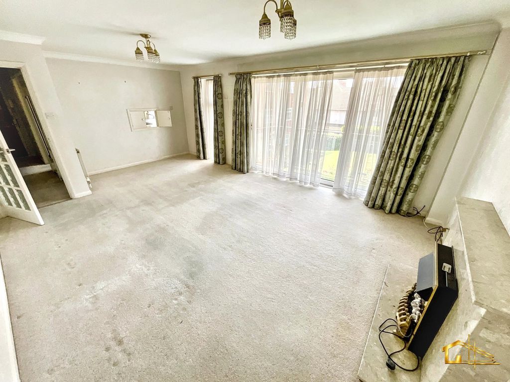 Property photo 3 of 18