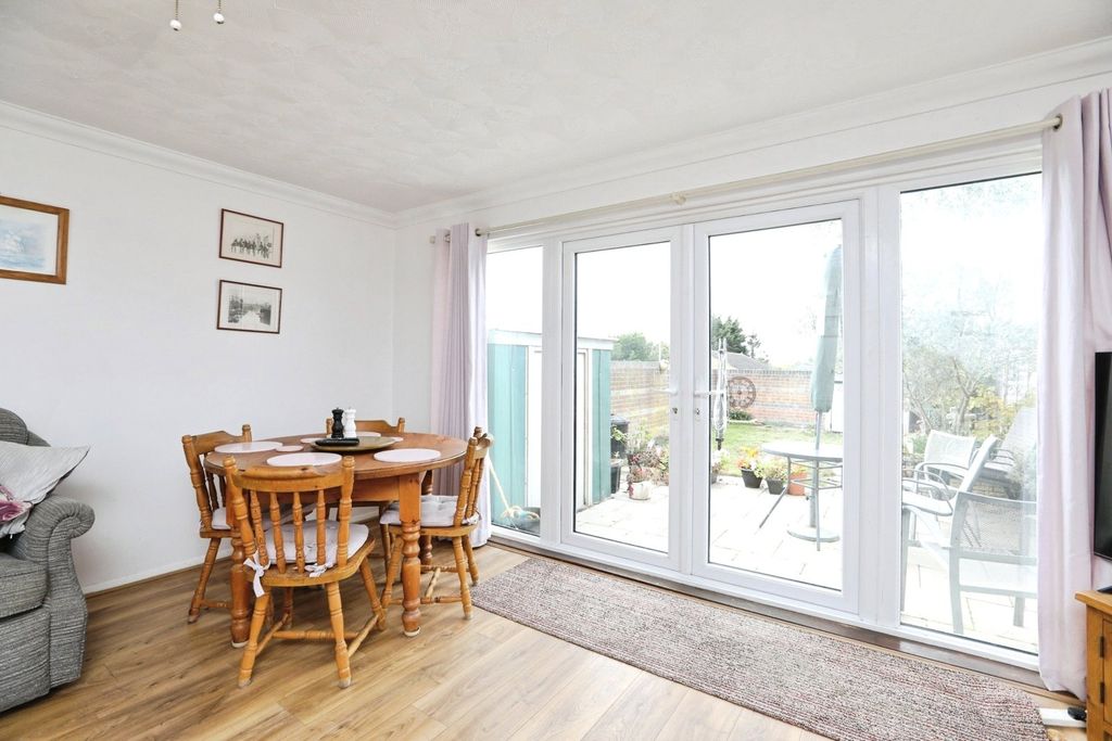 Property photo 3 of 17 Photo