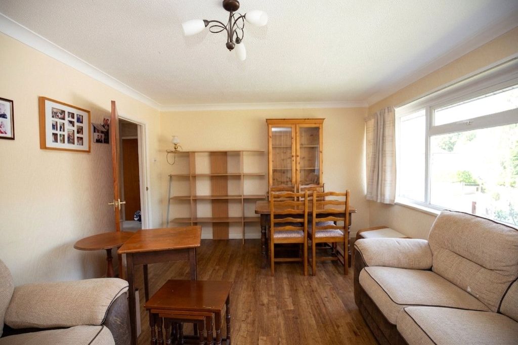 Property photo 3 of 8 Picture No. 04
