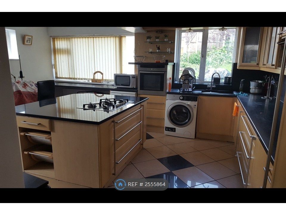 Property photo 3 of 26