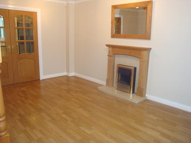Property photo 3 of 10 27 Beaconside Lounge.Jpg