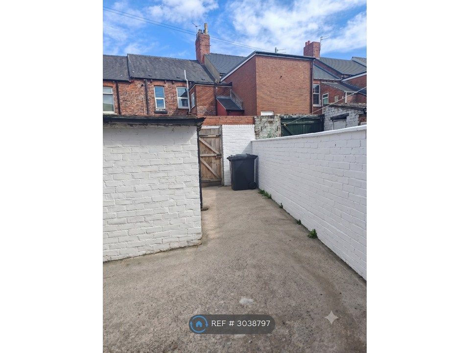 Property photo 2 of 29