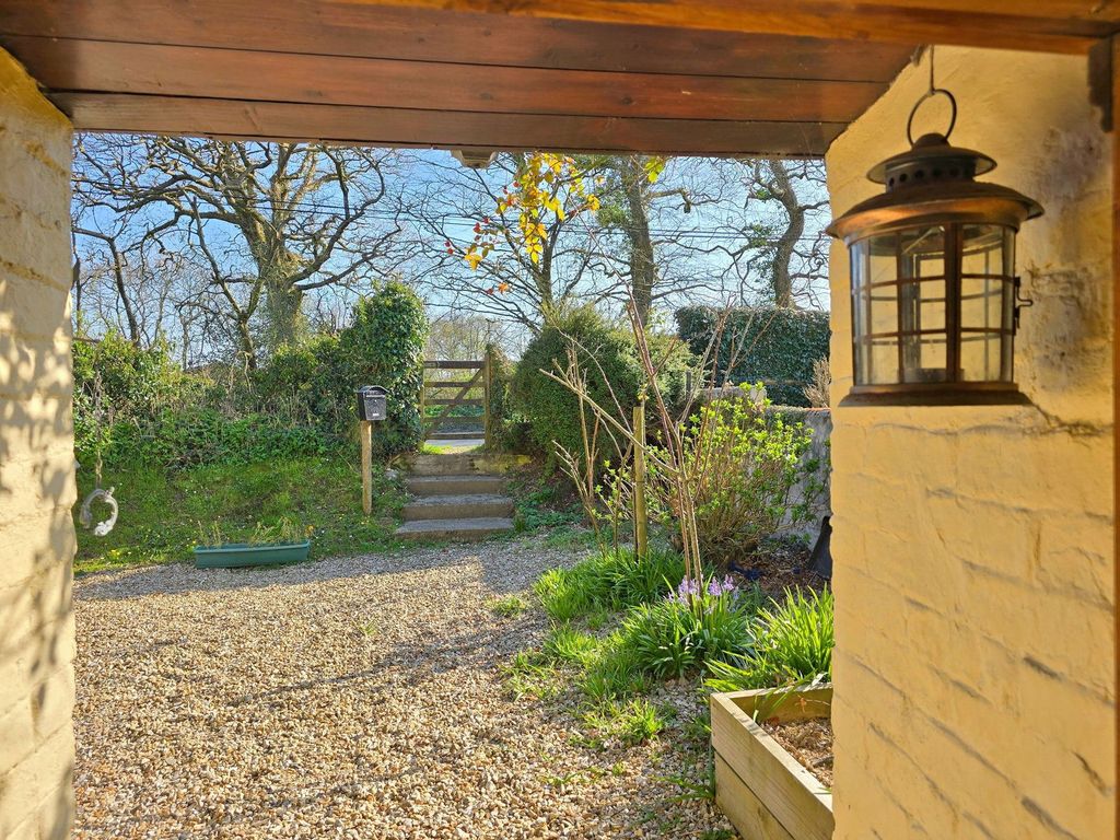 Property photo 3 of 27