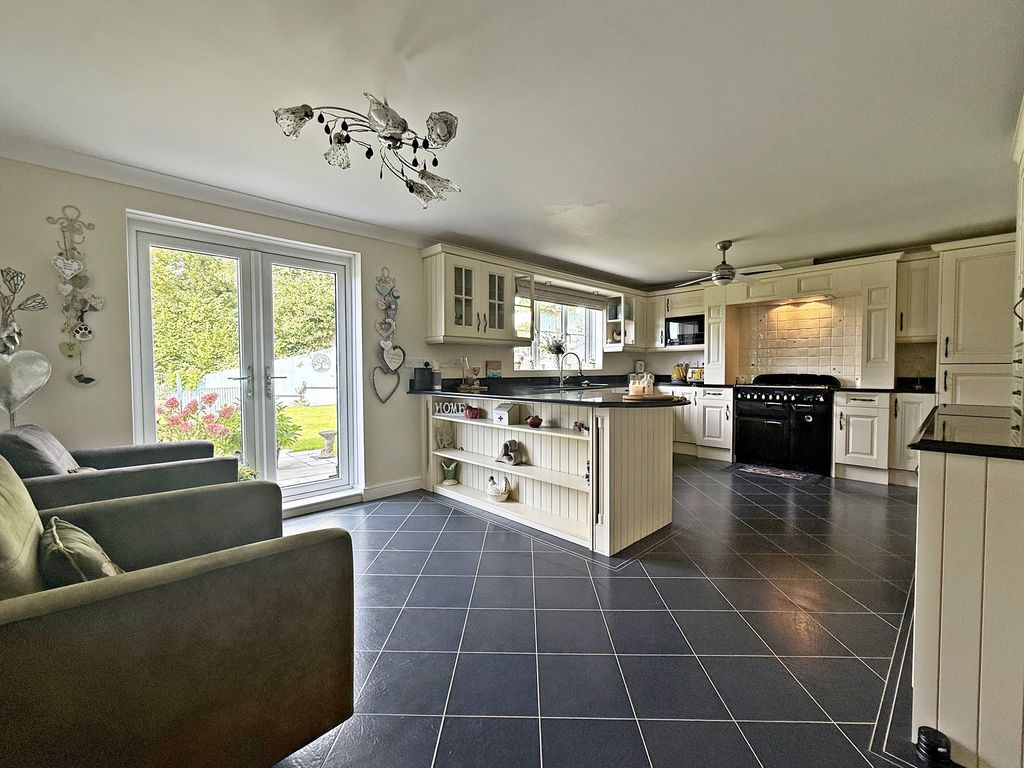 Property photo 3 of 39 Kitchen-Diner